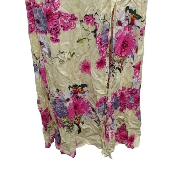 Lovely in Bahli Floral Open Back Dress With Back-Slit Tags - Picture 4 of 11
